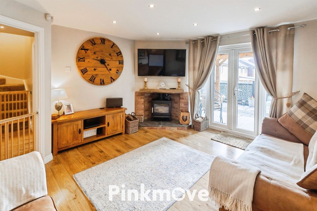 Property photo 2 of 25