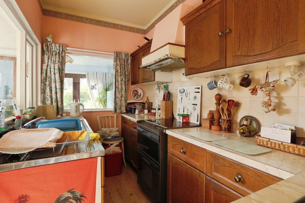 Property photo 3 of 17 3557088