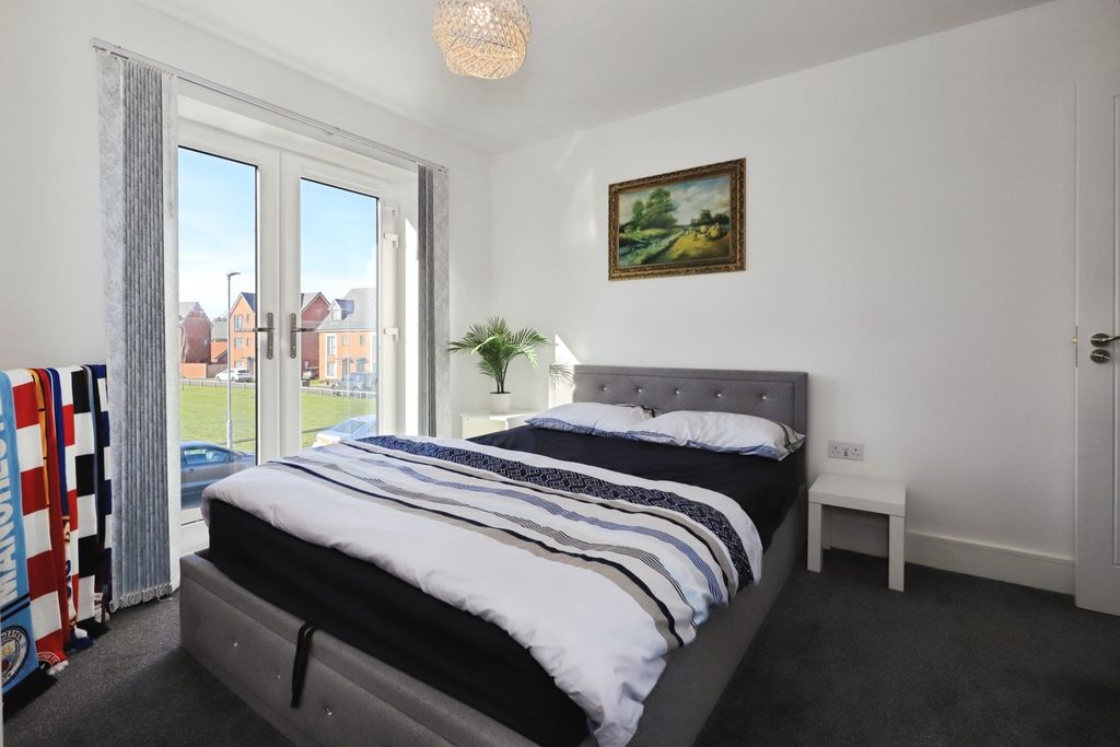 Property photo 3 of 20 Pbox-Img.Jpg