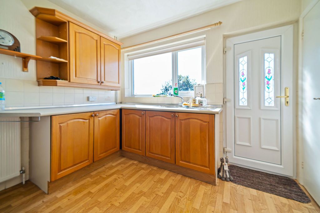 Property photo 2 of 24