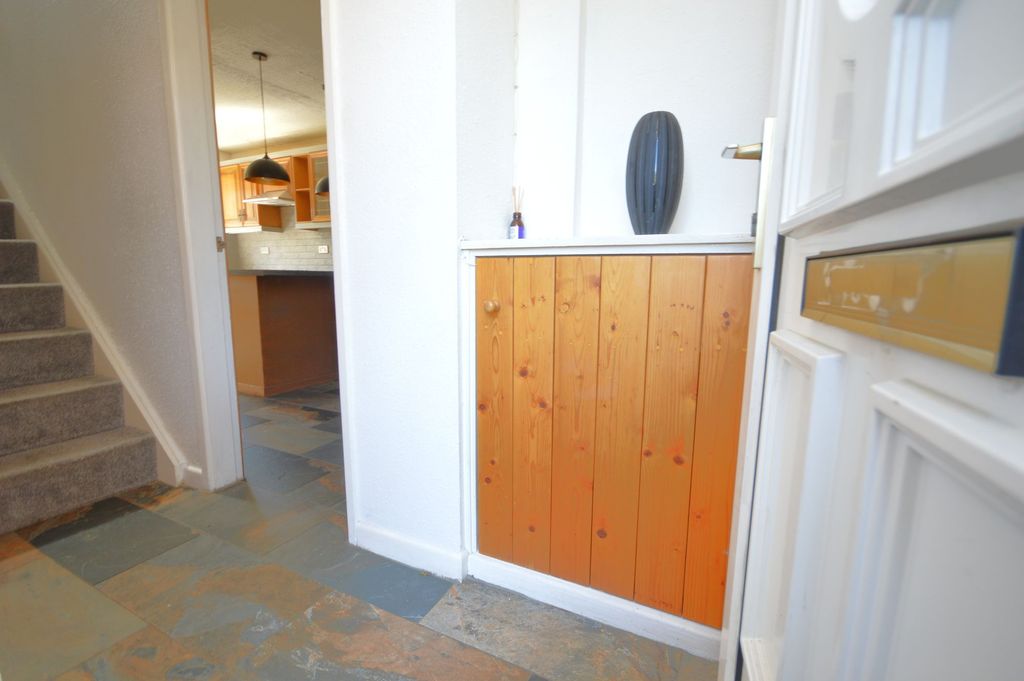 Property photo 2 of 35