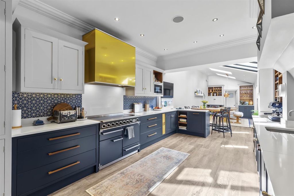 Property photo 2 of 30 Kitchen.Jpg