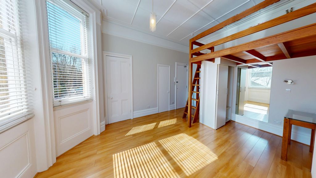 Property photo 1 of 4