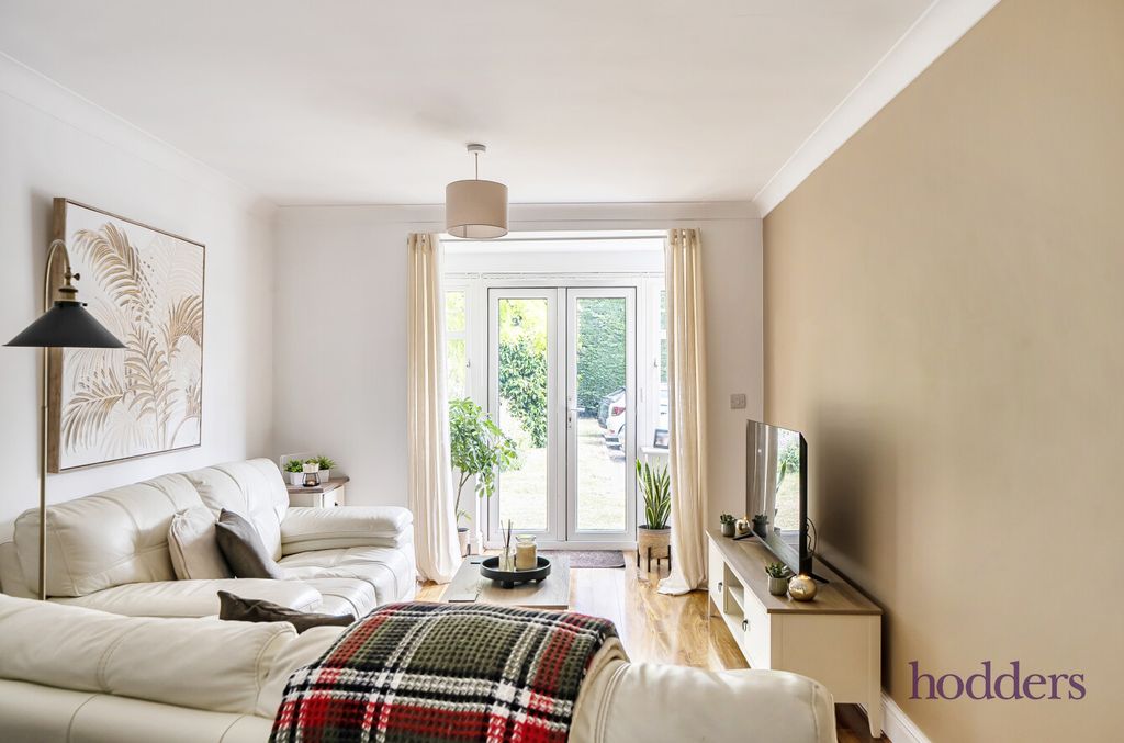 Property photo 3 of 19 F1F50877-2081-4cc...