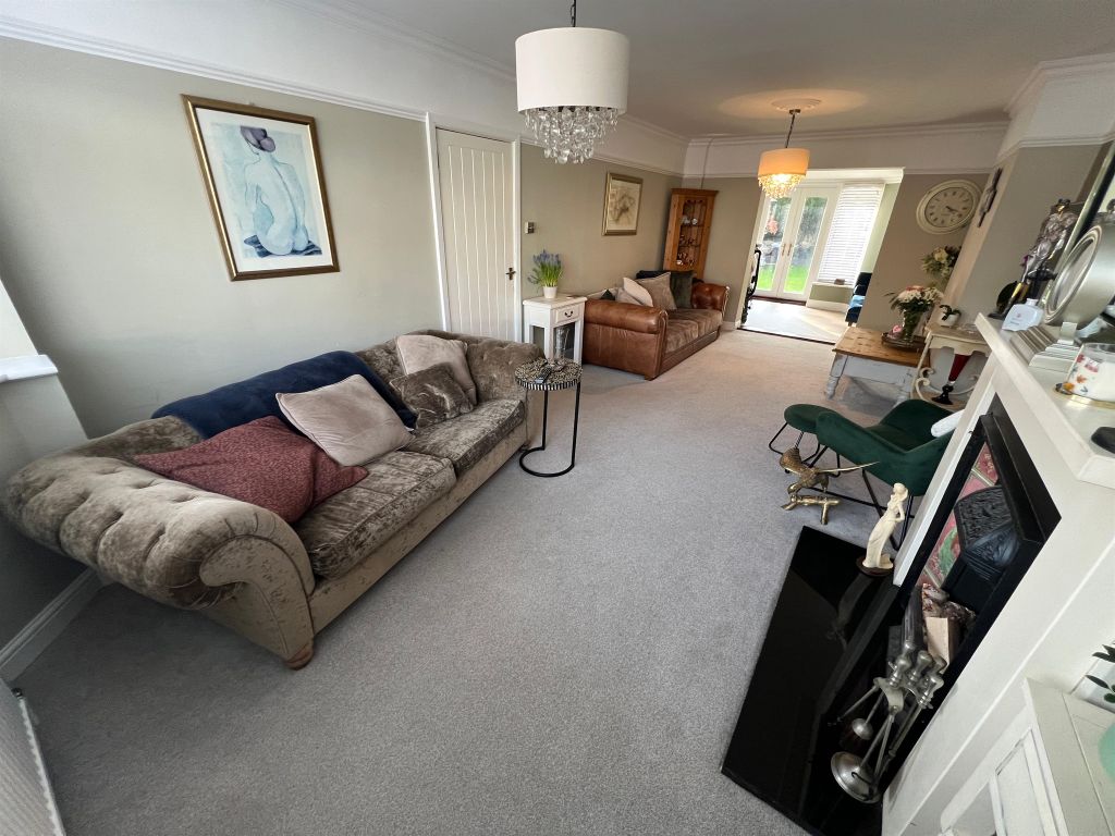 Property photo 3 of 31