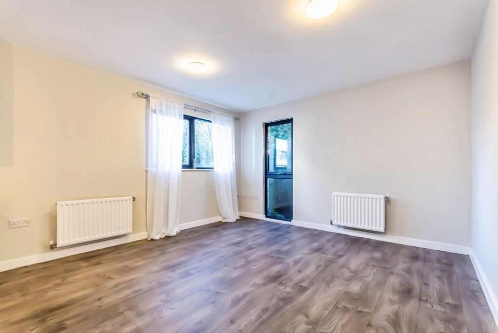 Property photo 1 of 17 Pbox-Img.Jpg