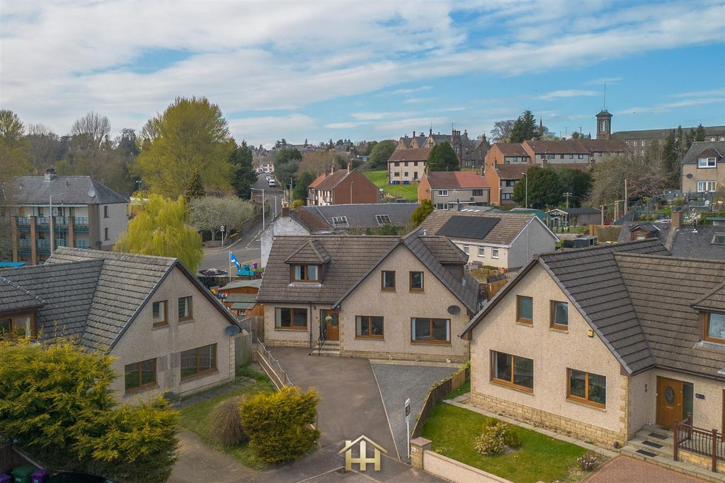 Property photo 1 of 39 62 Middleton Park Brechin Dd9 7Hw 140426 Edit (61