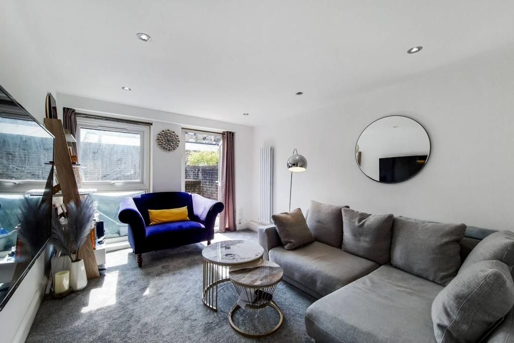 Property photo 2 of 10 Photo 3