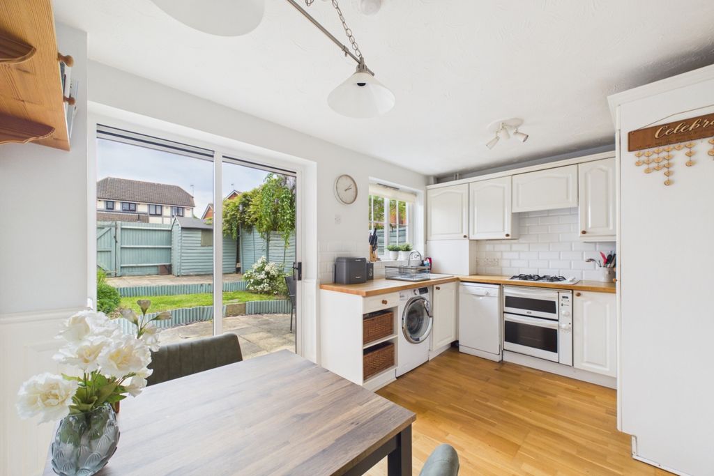 Property photo 3 of 13 Kitchen Diner
