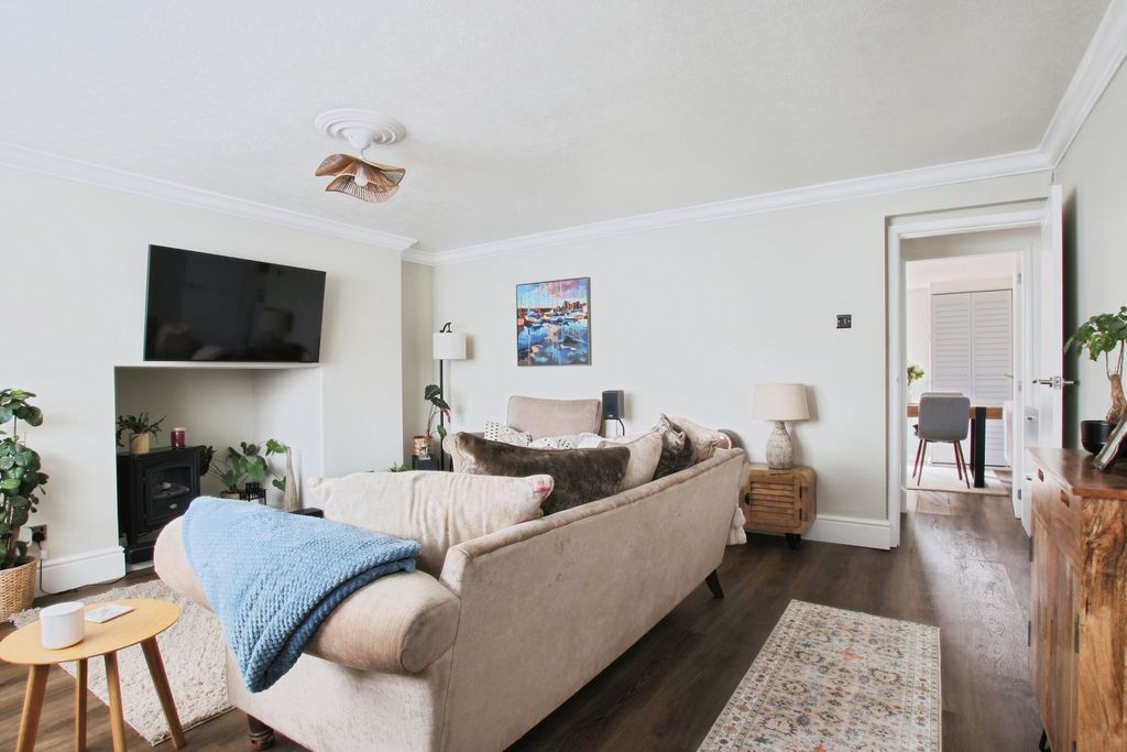 Property photo 2 of 16 4741737