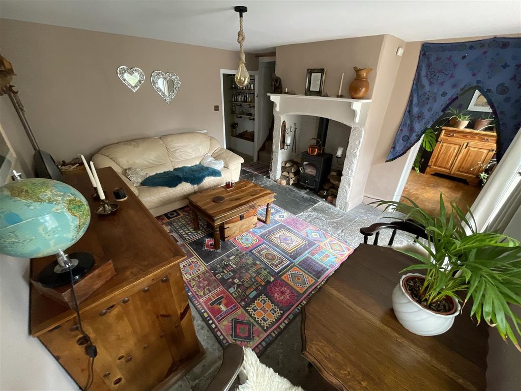 Property photo 3 of 14