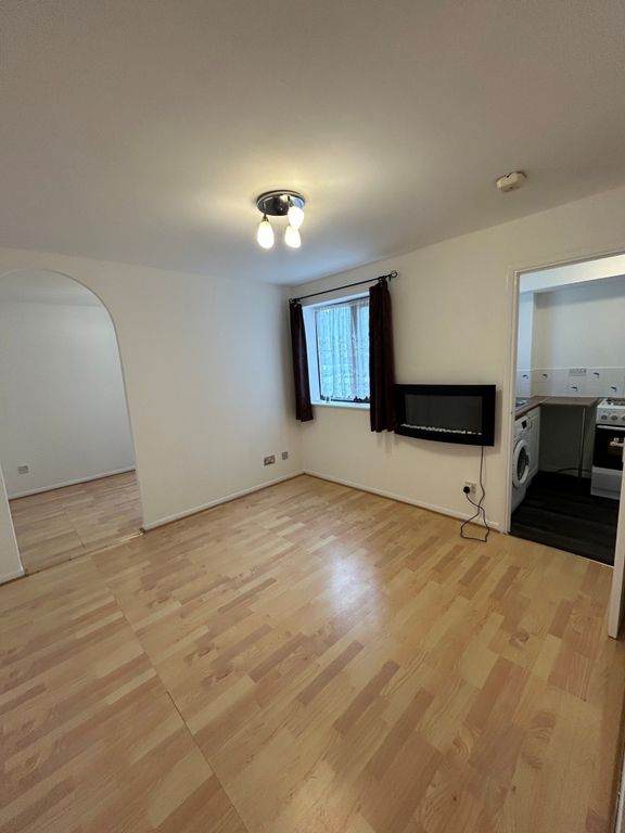 Property photo 2 of 9 Reception Room