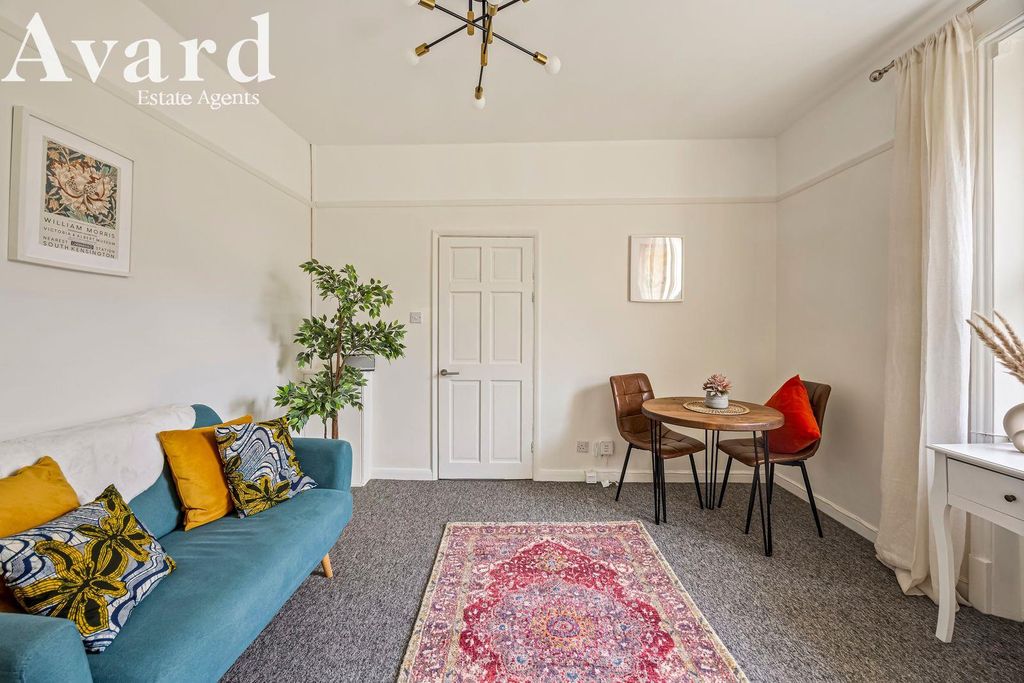 Property photo 3 of 23 16.Jpeg