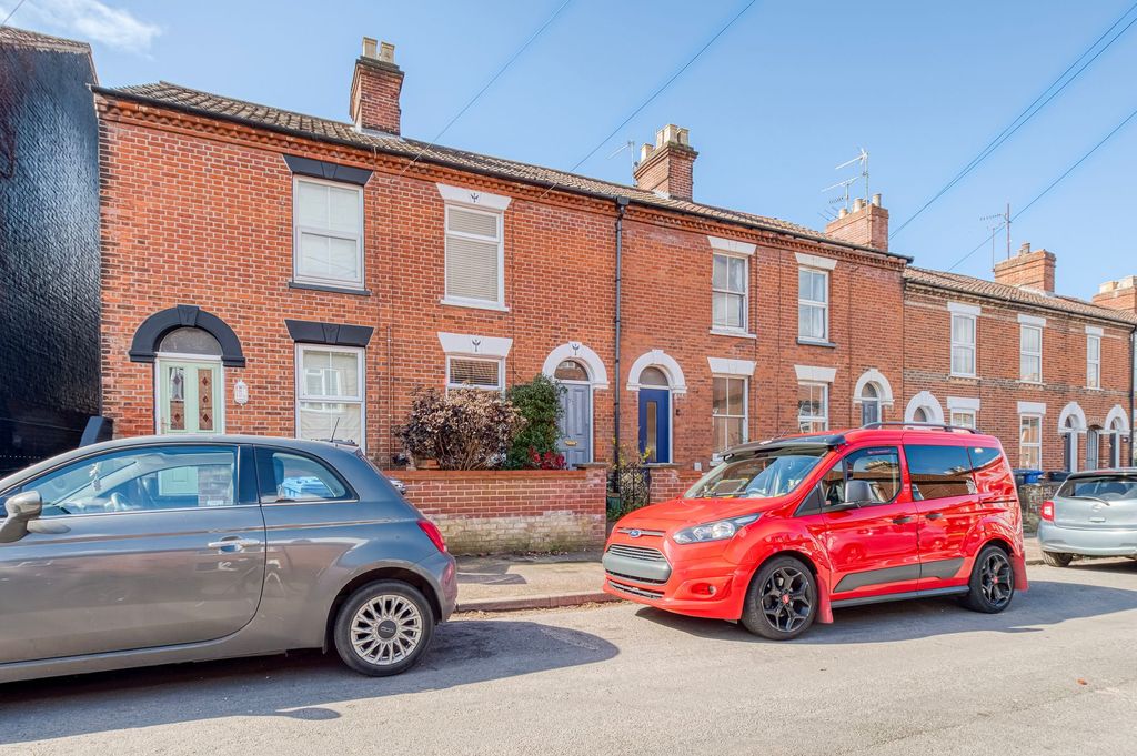 Property photo 1 of 15