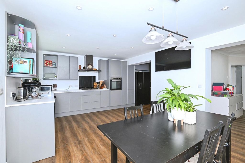 Property photo 2 of 14 Kitchen Diner