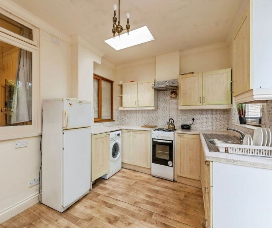 Property photo 2 of 14 Kitchen