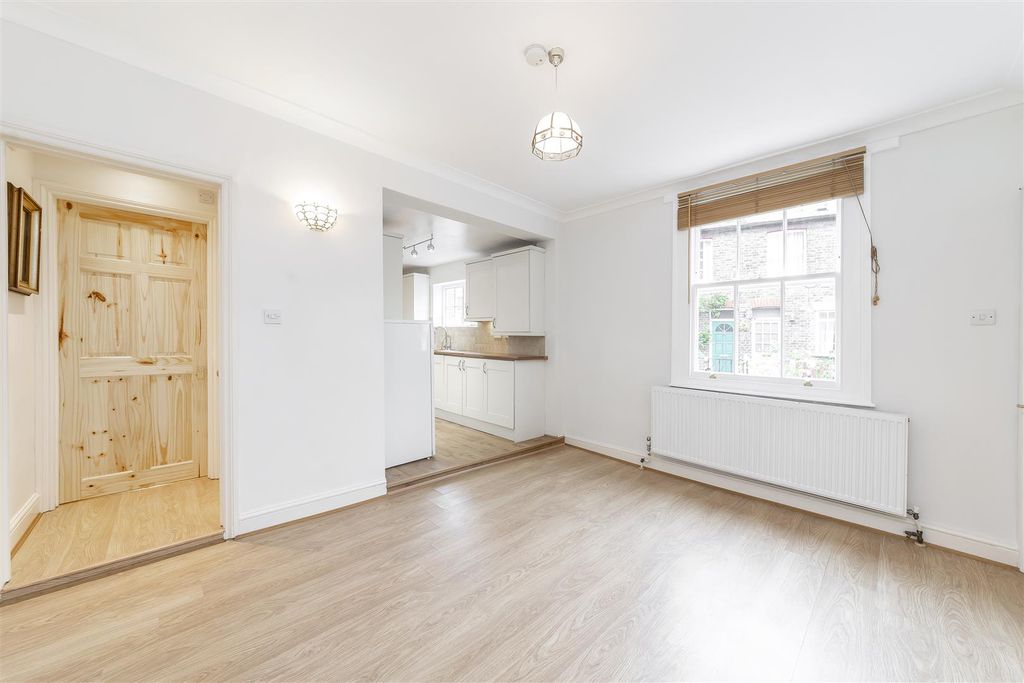 Property photo 2 of 13 Helliwell&amp;Co