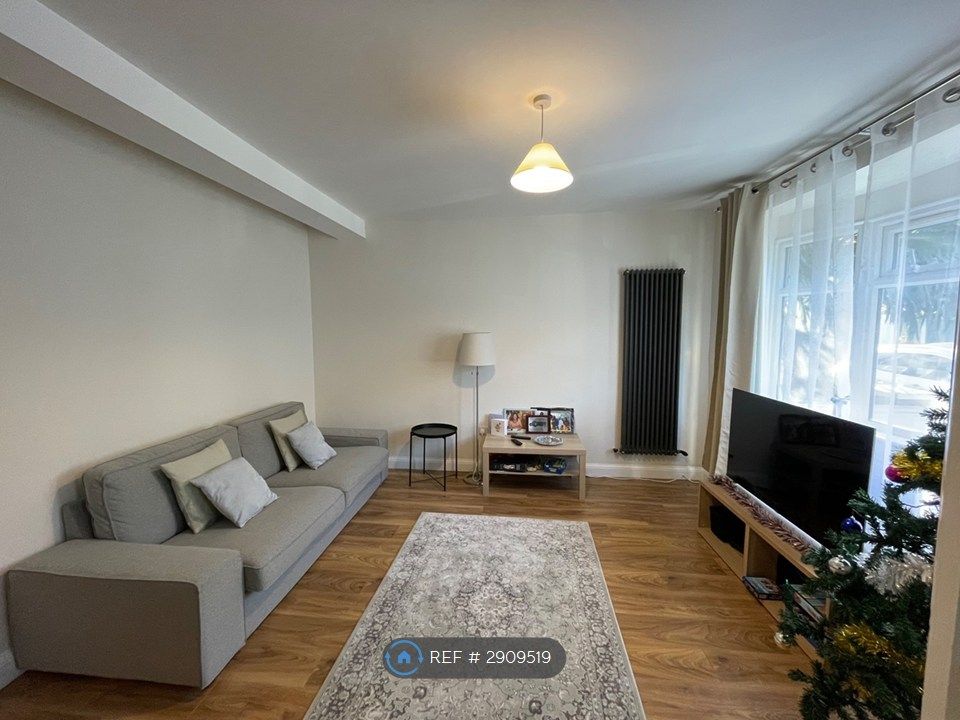 Property photo 2 of 14 Living Room