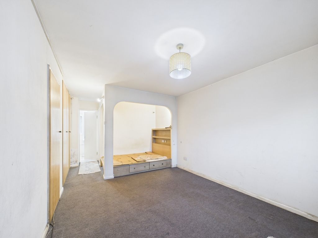 Property photo 3 of 4 Cam01740G0-Pr0470-Still001