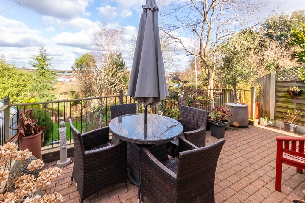 Property photo 1 of 24 Rear Garden