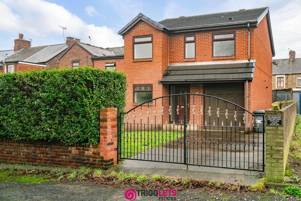 Property photo 1 of 21