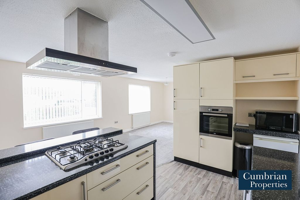 Property photo 2 of 15 Open Plan Dining Lounge/Kitchen