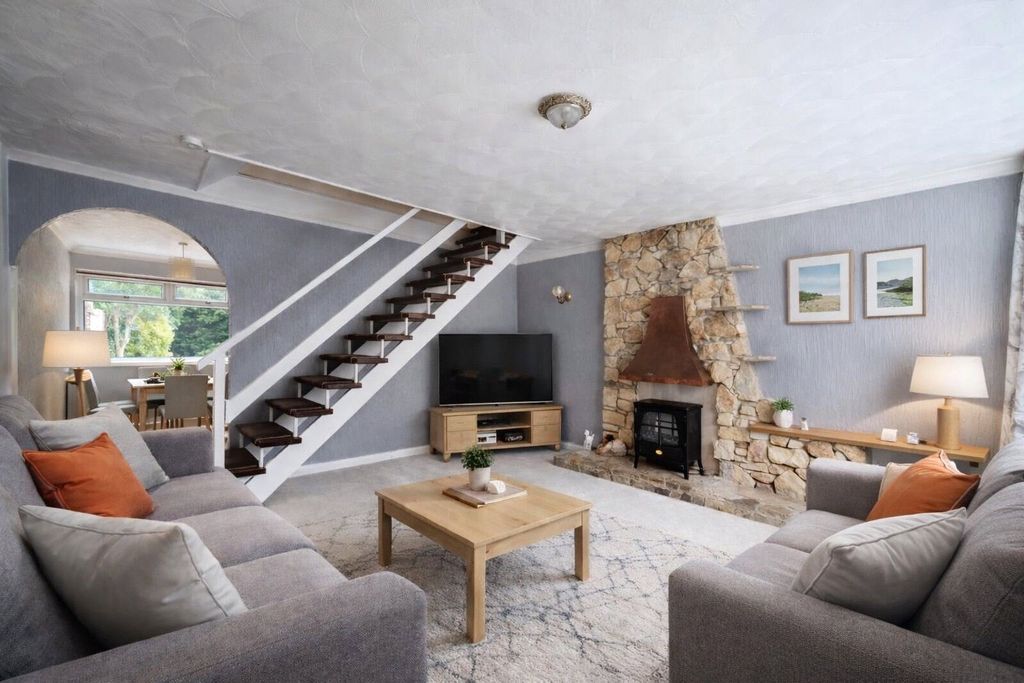 Property photo 2 of 11 Picture No. 21