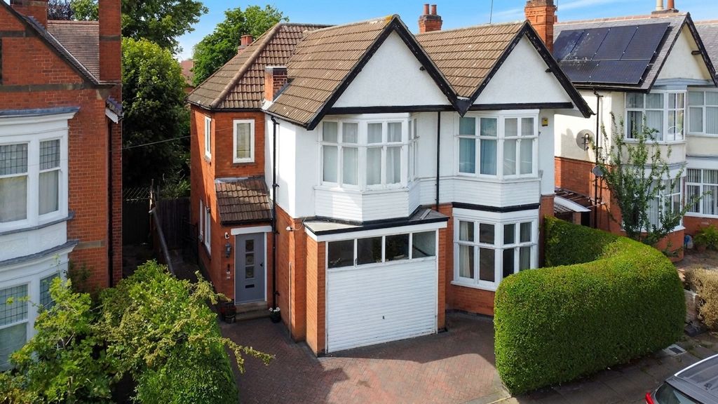 Property photo 1 of 45