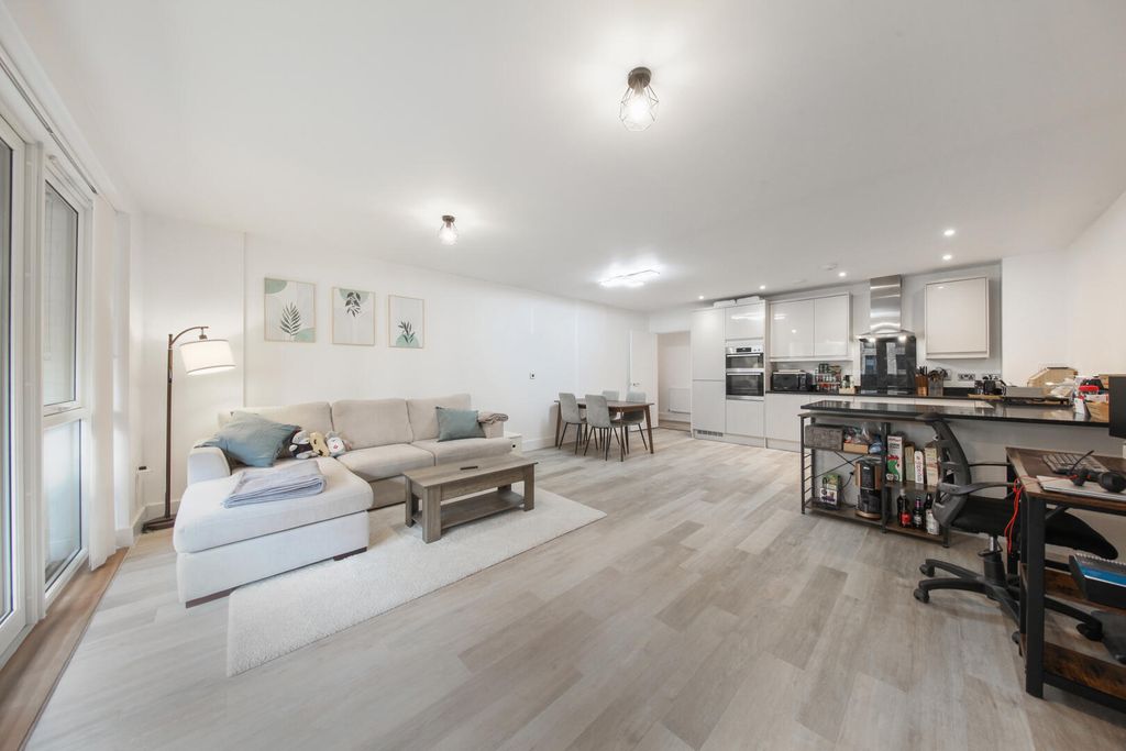 Property photo 1 of 16 Living Room