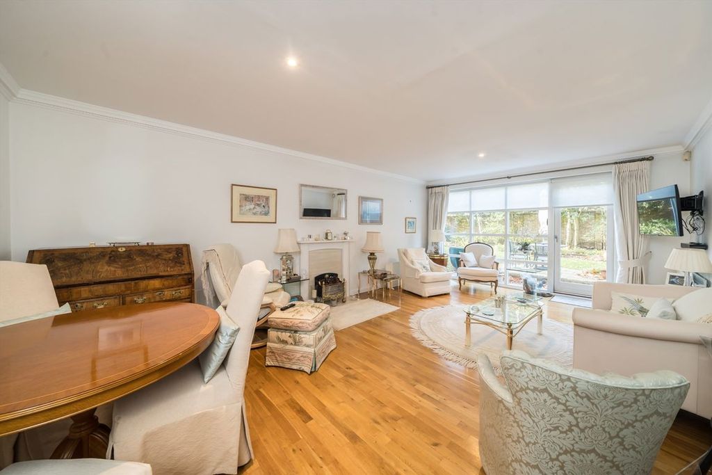 Property photo 2 of 8