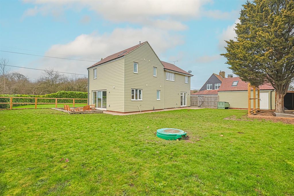 Property photo 3 of 21