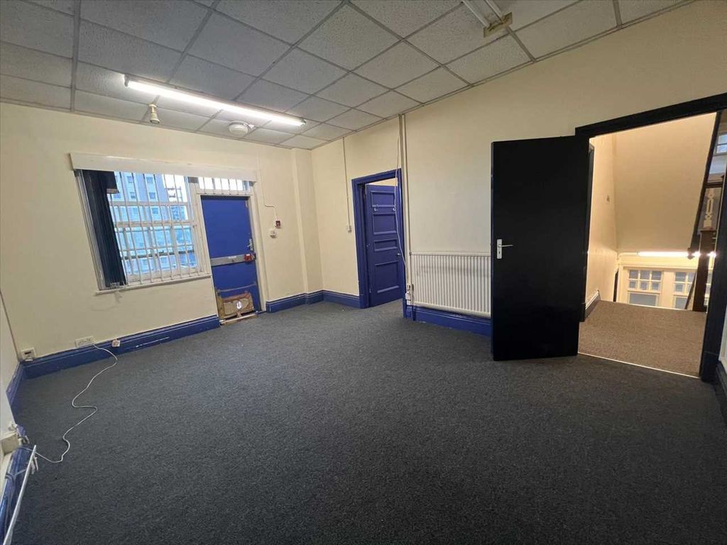 Property photo 1 of 2 Main Picture