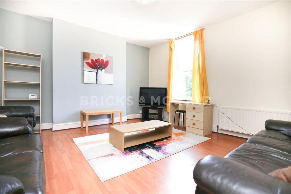 Property photo 2 of 13 B754Oukpfiyspacqoelvlv2Mbu0.Jpg