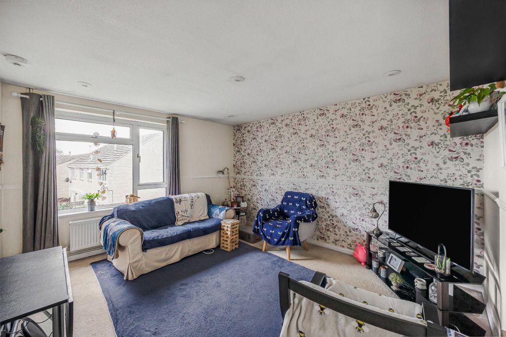 Property photo 3 of 8 Picture No. 05