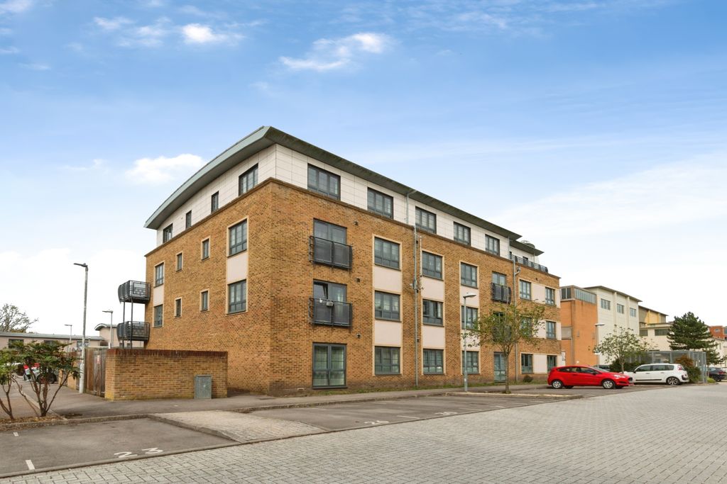 Property photo 2 of 16