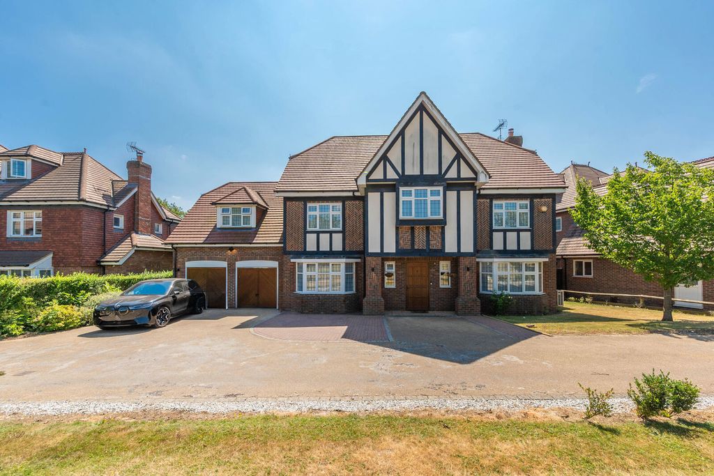 Property photo 2 of 38