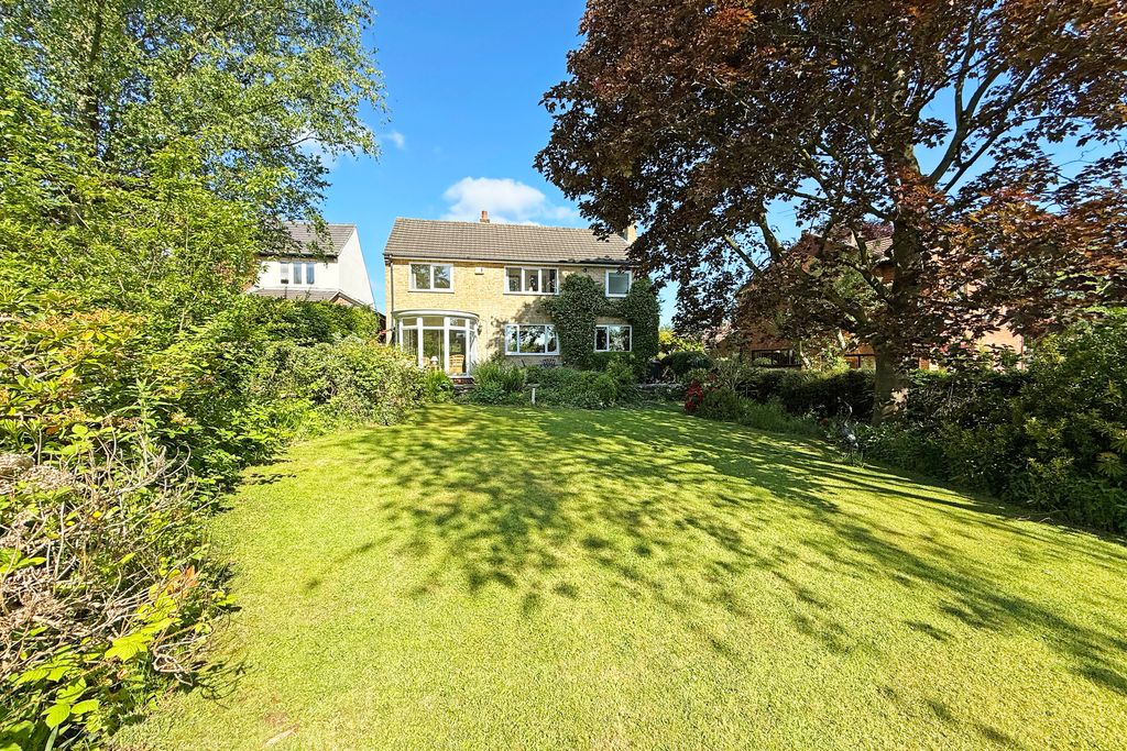 Property photo 2 of 18
