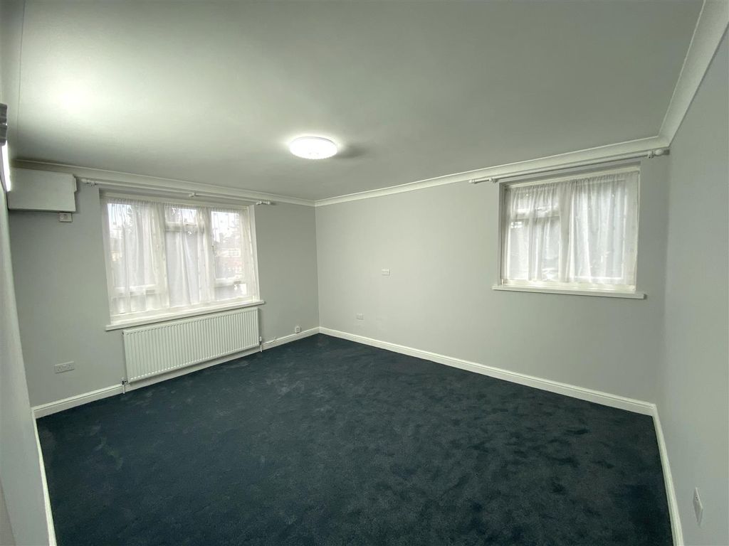 Property photo 3 of 11 Image00013.Jpeg