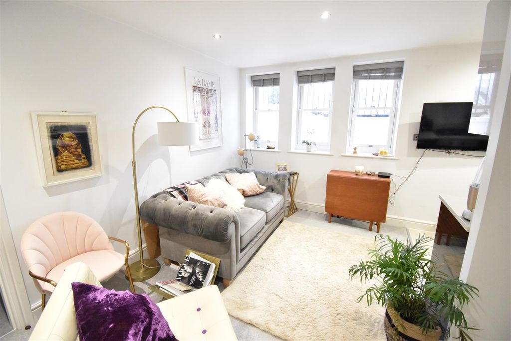 Property photo 2 of 10 Dsc_1682.Jpg