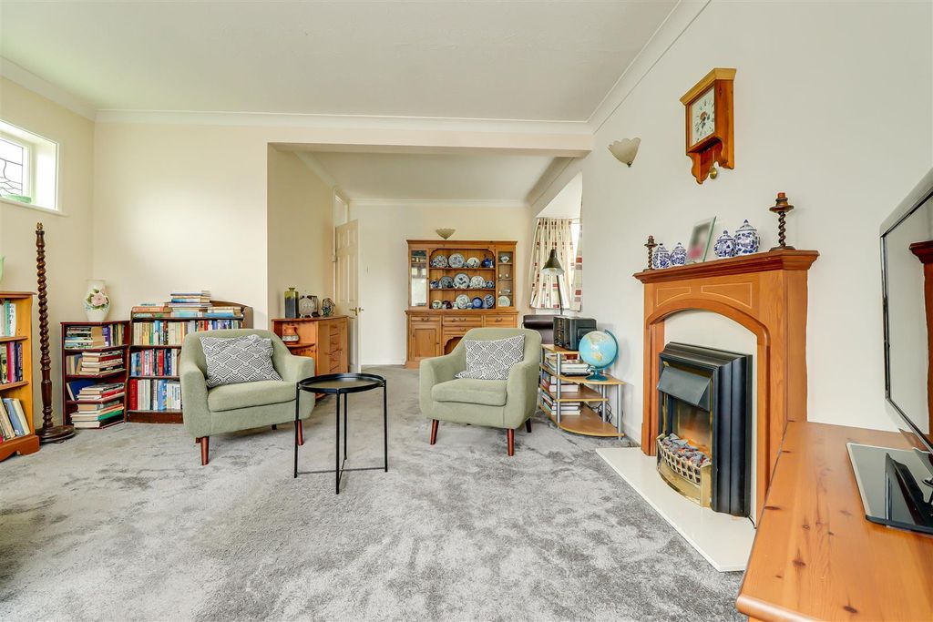 Property photo 3 of 22