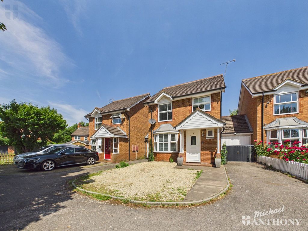 Property photo 1 of 16 Cam03852G0-Pr0676-Still025