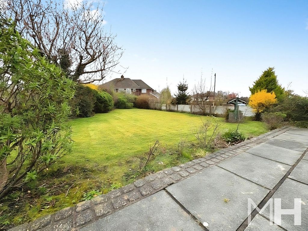 Property photo 2 of 18 Rear Garden