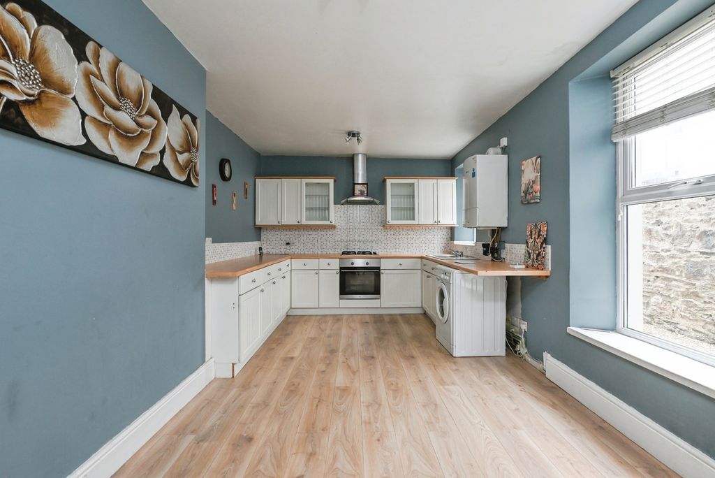Property photo 2 of 17 Pbox-Img.Jpg