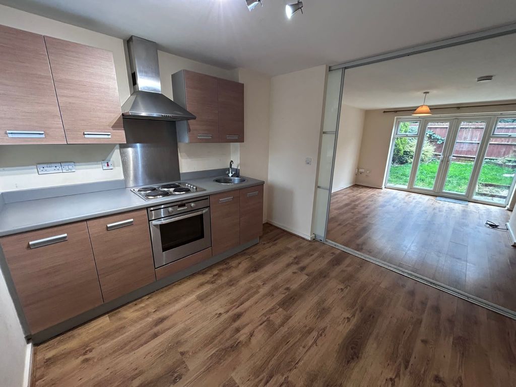 Property photo 2 of 12 Kitchen