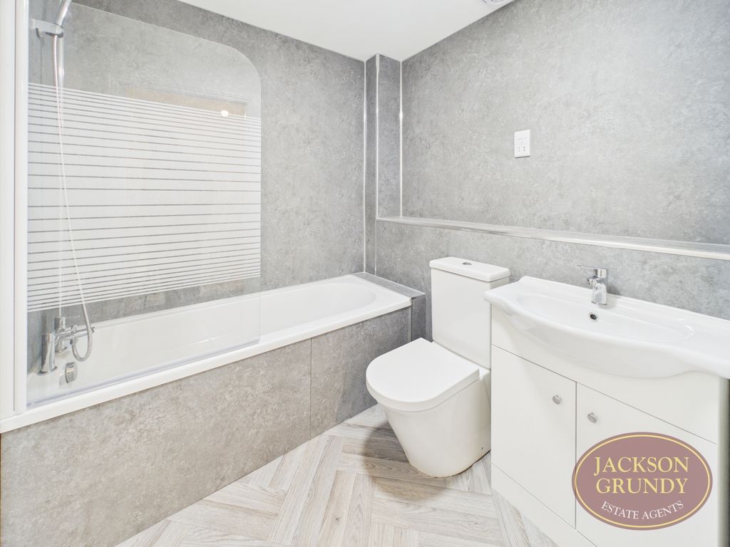 Property photo 3 of 12 St Edmunds Road