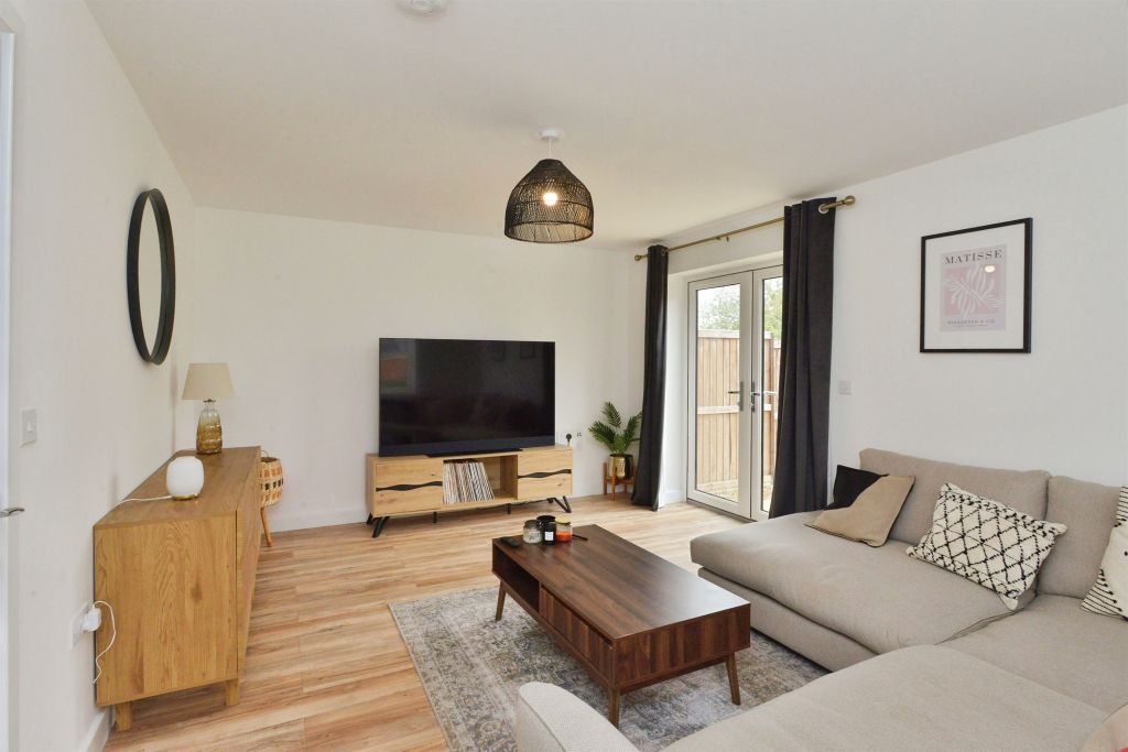 Property photo 2 of 17