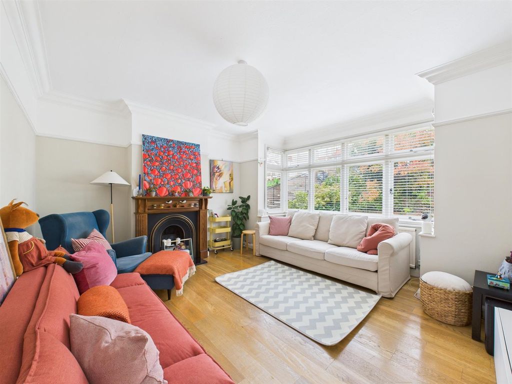 Property photo 2 of 17 Cam02885G0-Pr0505-Still003.Jpg