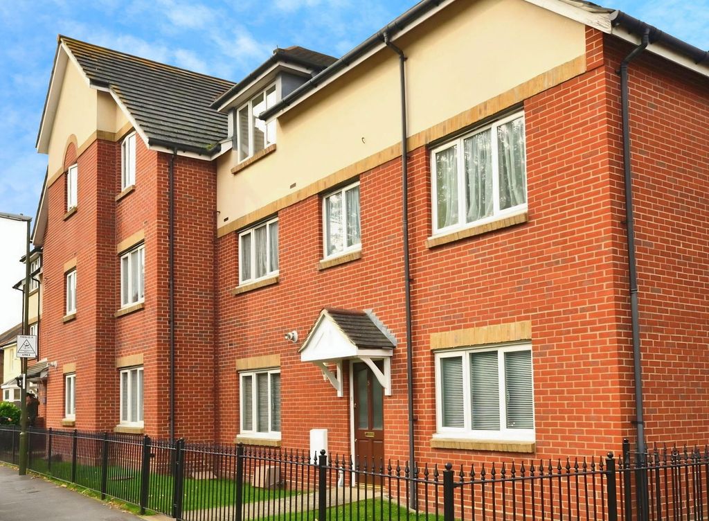 Property photo 1 of 15