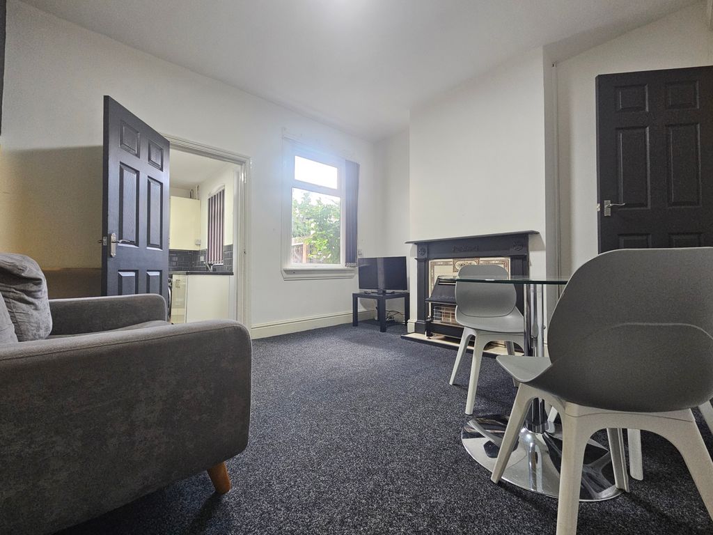 Property photo 3 of 17 Image