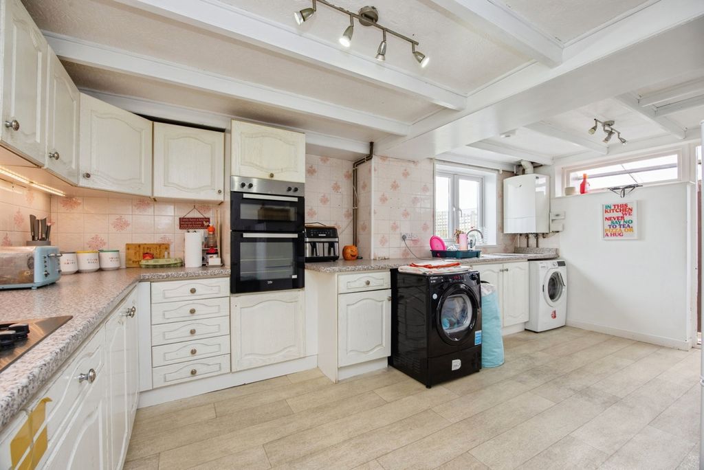 Property photo 3 of 17 Photo